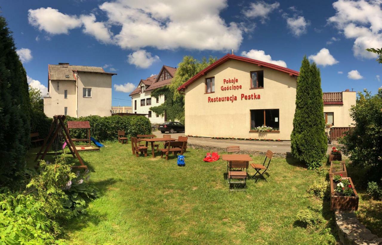 Pokoje Goscinne & Restauracja Pestka Choczewo 外观 照片